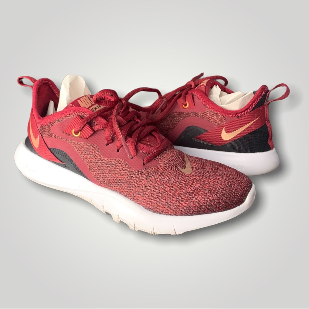 Nike Flex TR9 Womans Sneakers Size 6 Lace up Round Toe Flexibility Comfort Sole